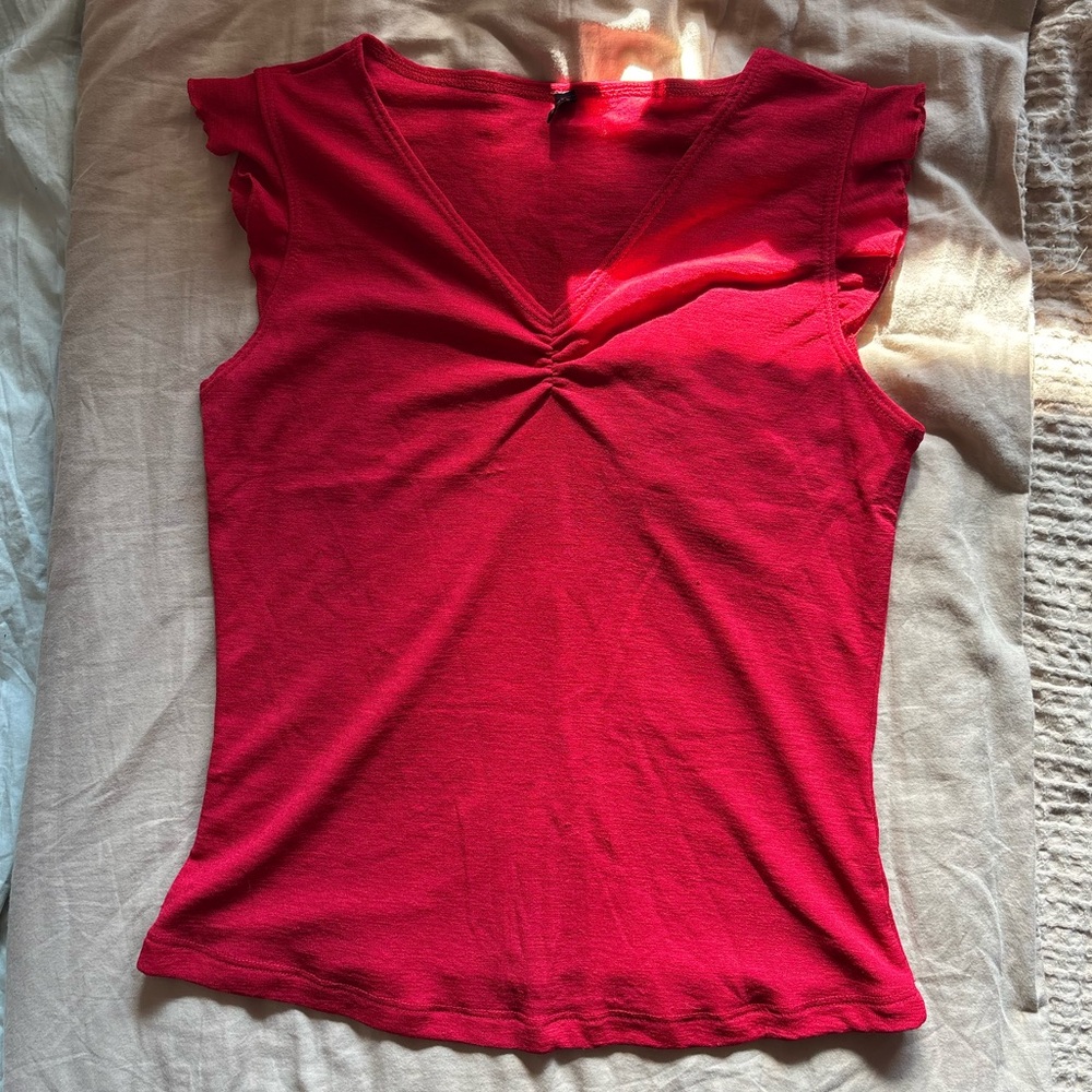 💋CUE sleeveless top